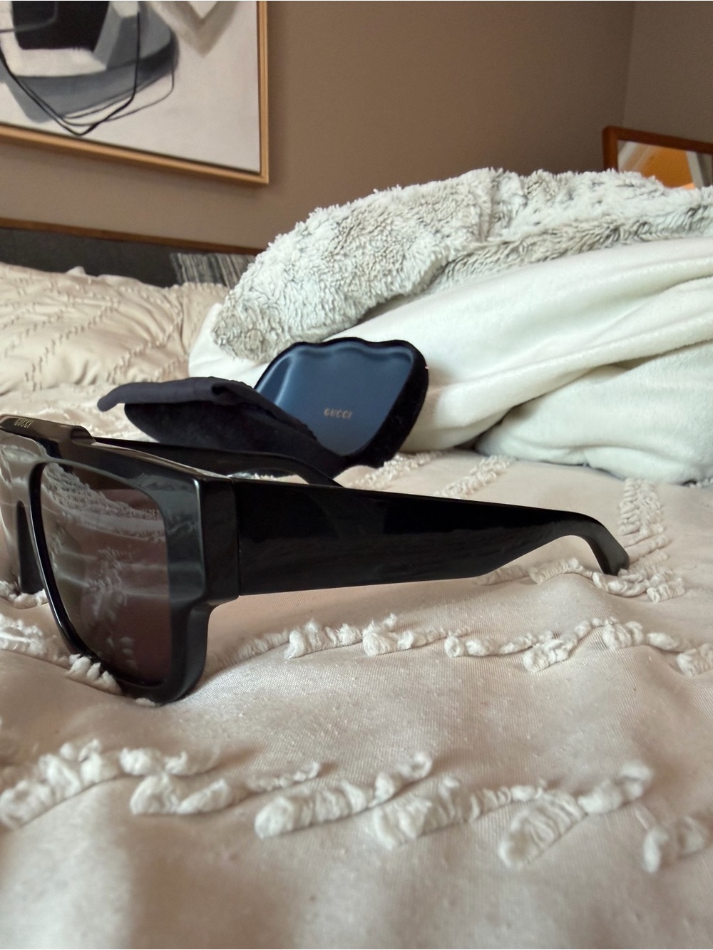 Gucci Black Rectangular Sunglasses with Case - Picture 3 of 3